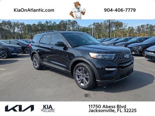 Black Metallic 2022 Ford Explorer XLT