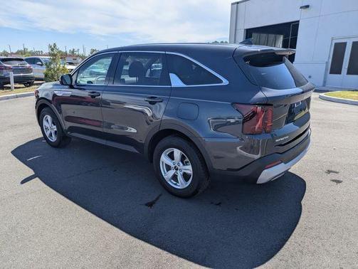 2025 Kia Sorento LX