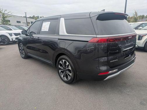 Metal 2024 Kia Carnival EX