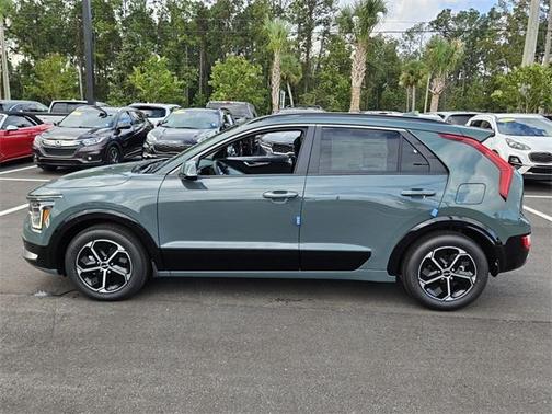 2025 Kia Niro SX