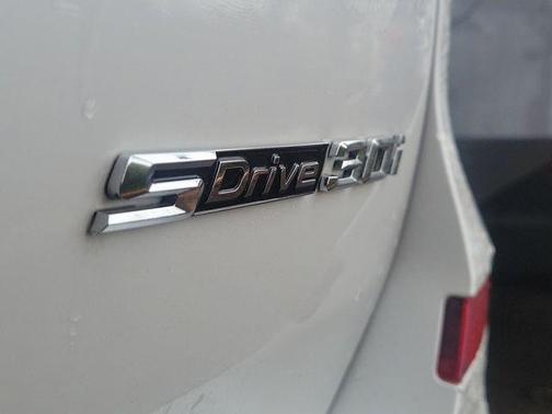 White Metallic 2019 BMW X3 sDrive30i