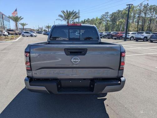 Gun Metallic 2022 Nissan Frontier SV