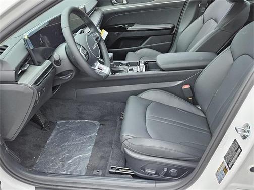 2025 Kia K5 EX
