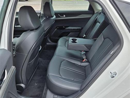2025 Kia K5 EX