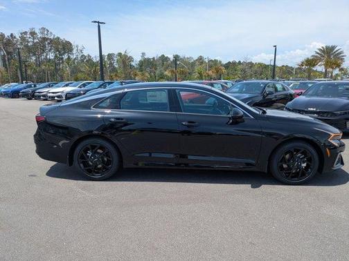 Aurora Black Pearl 2026 Kia K5 GT-Line