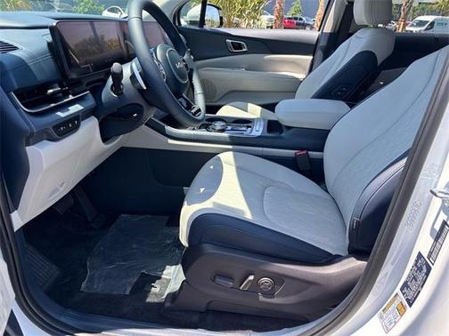 2025 Kia Carnival Hybrid EX