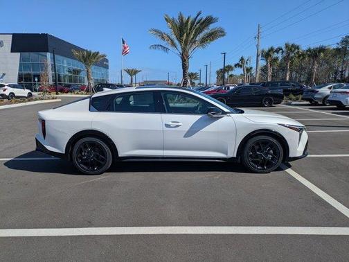 2025 Kia K4 GT-Line Turbo