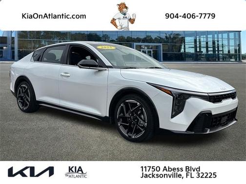 2025 Kia K4 GT-Line