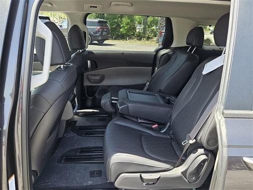 2025 Kia Carnival EX