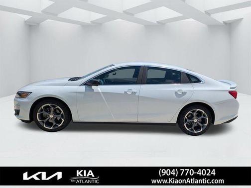 Summit White 2019 Chevrolet Malibu RS