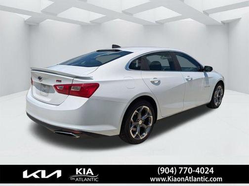 Summit White 2019 Chevrolet Malibu RS