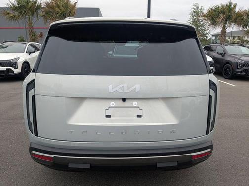 Ivory Silver 2027 Kia Telluride S