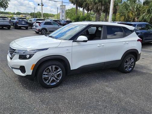2023 Kia Seltos LX