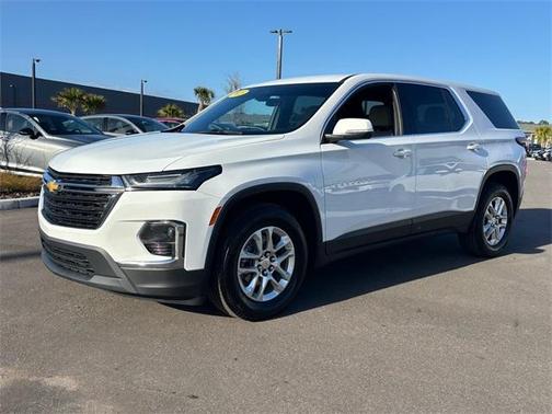 2023 Chevrolet Traverse LS