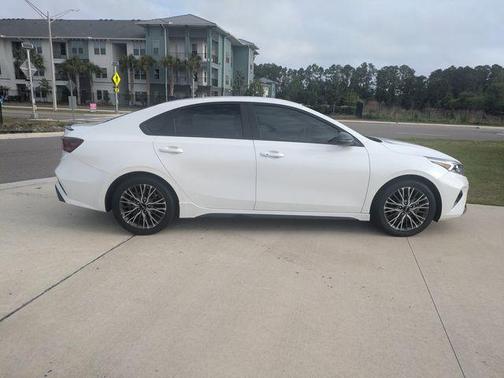 Snow White Pearl 2023 Kia Forte GT-Line