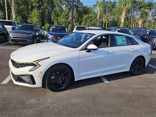 2025 Kia K5 LXS