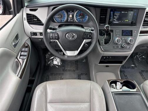 2017 Toyota Sienna Limited