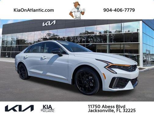 Snow White Pearl 2026 Kia K5 GT-Line