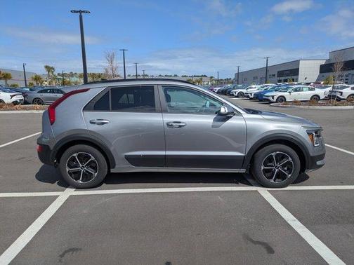 2026 Kia Niro EX