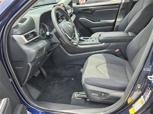 2022 Toyota Highlander L