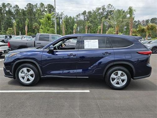 2022 Toyota Highlander L
