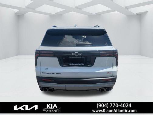 Pearl 2025 Chevrolet Traverse Z71