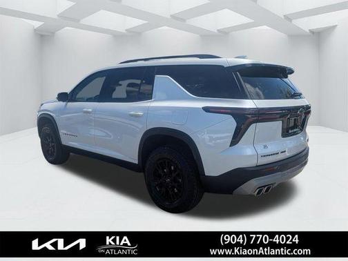 Pearl 2025 Chevrolet Traverse Z71