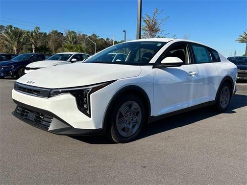 2025 Kia K4 LX