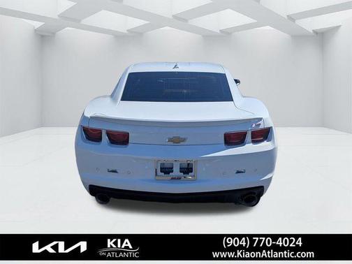 Summit White 2013 Chevrolet Camaro 2SS