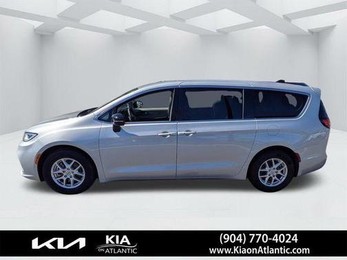 2024 Chrysler Pacifica Touring-L