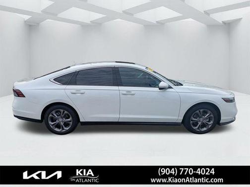 Platinum White Pearl 2024 Honda Accord EX