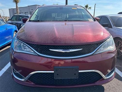 2020 Chrysler Pacifica Touring-L