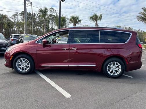 2020 Chrysler Pacifica Touring-L