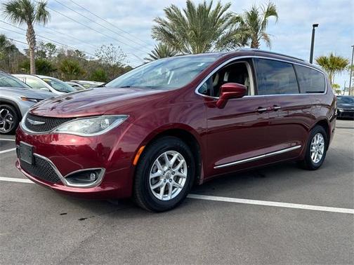 2020 Chrysler Pacifica Touring-L