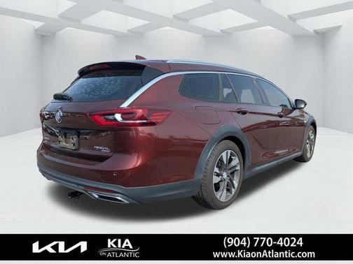 Rioja Red 2018 Buick Regal TourX Essence