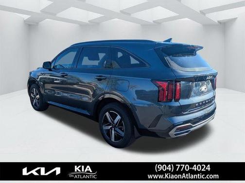 Gray 2022 Kia Sorento EX