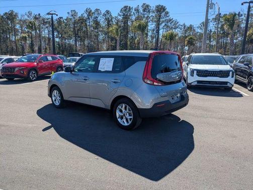 2022 Kia Soul LX