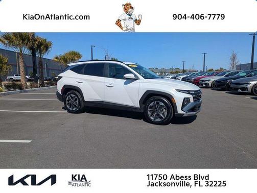 White Pearl 2025 Hyundai TUCSON SEL Convenience