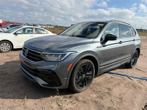 2022 Volkswagen Tiguan 2.0T SE R-Line Black