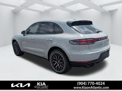 Volcano Grey Metallic 2020 Porsche Macan Base