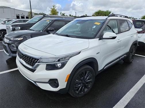 2022 Kia Seltos Nightfall