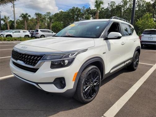 2022 Kia Seltos Nightfall