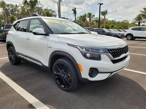 2022 Kia Seltos Nightfall