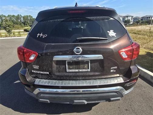 2020 Nissan Pathfinder SL