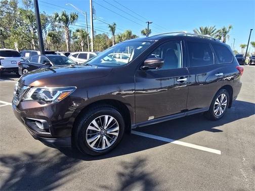 2020 Nissan Pathfinder SL