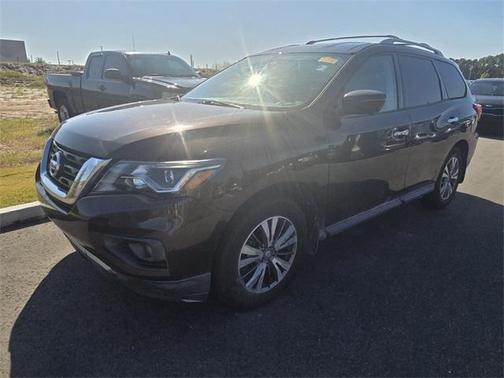 2020 Nissan Pathfinder SL
