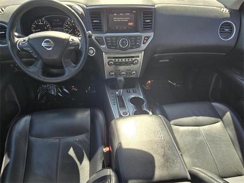 2020 Nissan Pathfinder SL