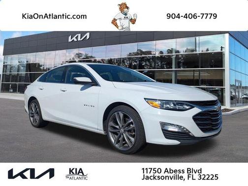Summit White 2024 Chevrolet Malibu 2LT