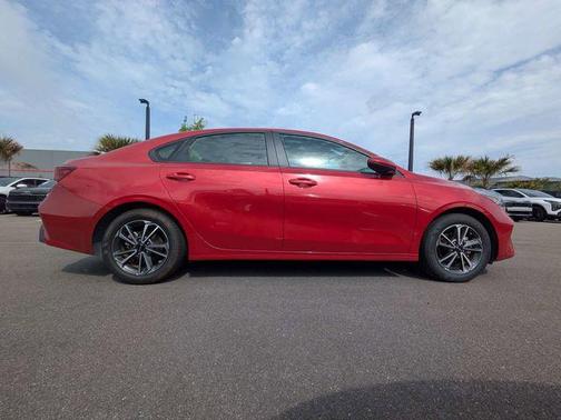 Currant Red 2024 Kia Forte LXS
