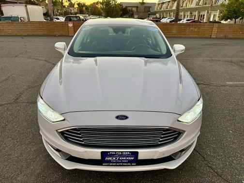 2017 Ford Fusion Hybrid SE
